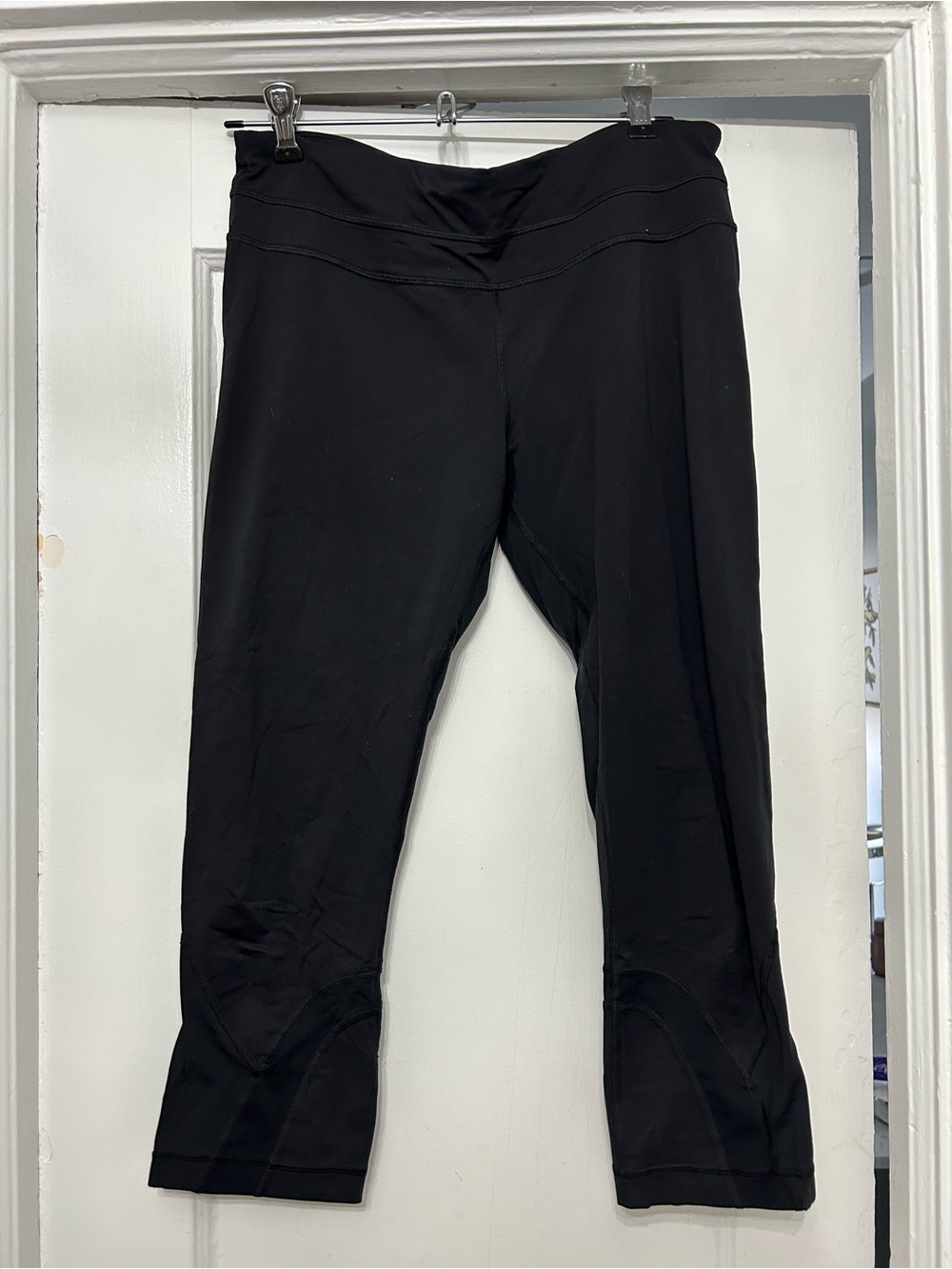 lululemon athletica Black Cropped Leggings